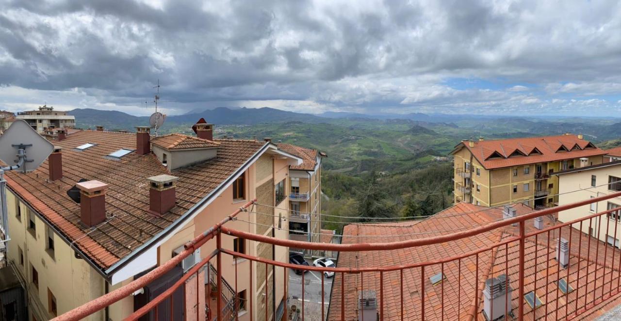 Appartamento Al Centro Storico Di San Marino Exterior foto